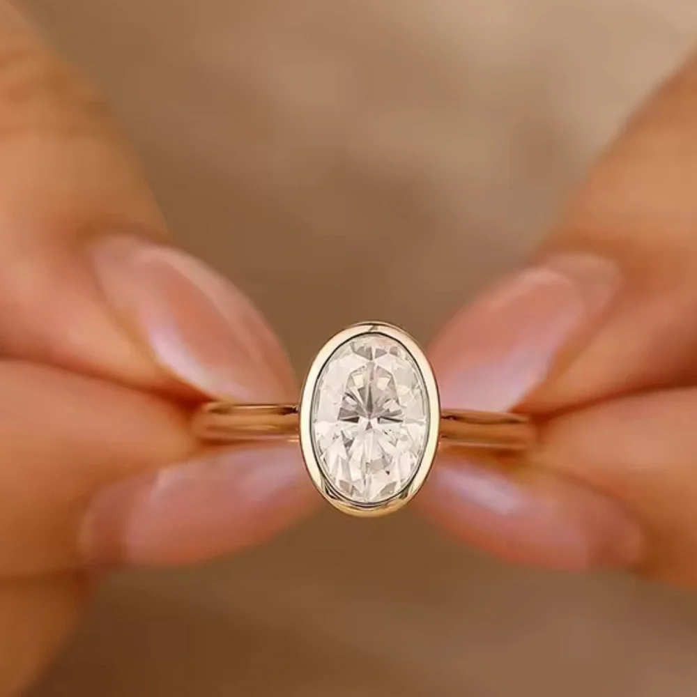 18kt 2ct Oval Cut Ring - Picture 7 of 11